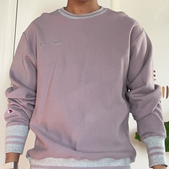 Champion UO Exclusive Premium Reverse Weave Crew Neck Sweatshirt - Picture 1 of 3